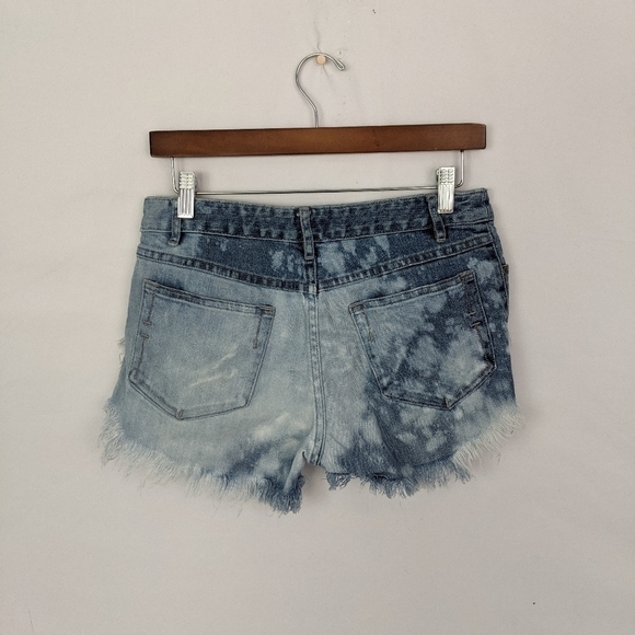 J.Jill size 6 distressed shorts - Picture 4 of 5